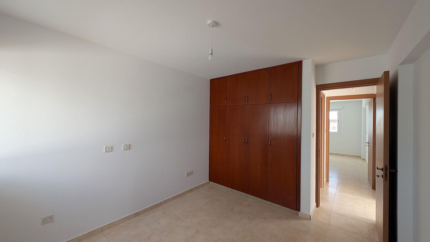 Investment Opportunity: Three-Storey Residential Building with 4 Apartments in Kiti, Larnaca – id S2845