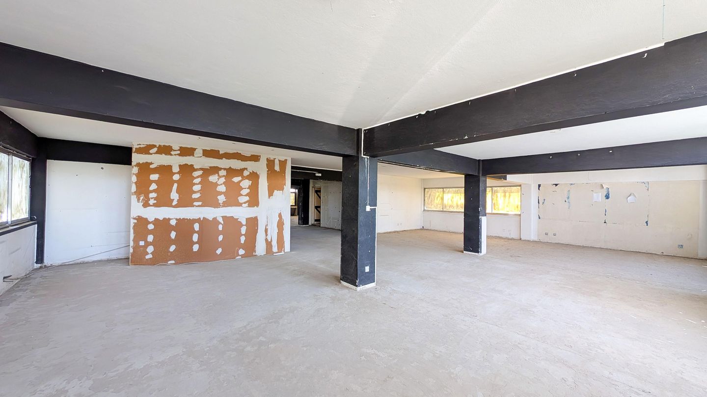 Four-storey building with a basement located in Engomi, Nicosia – id S46000