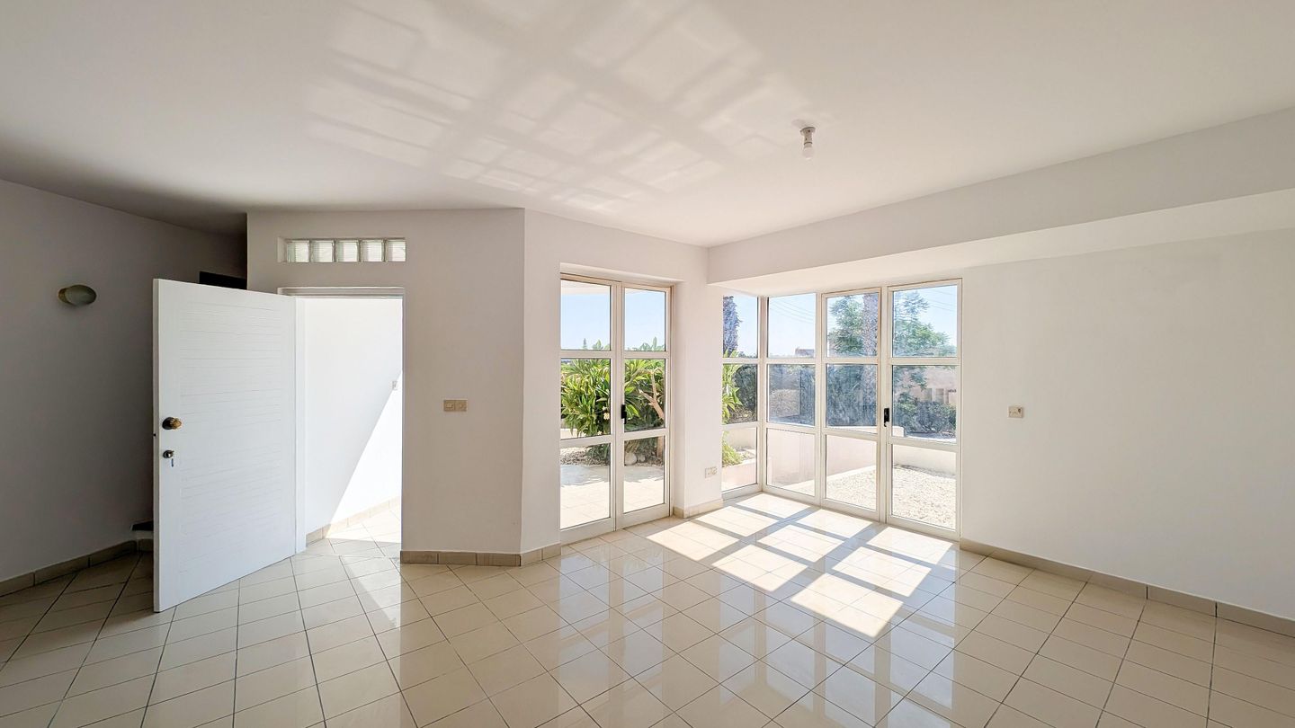 Two Storey Semi Detached House in Chloraka, Paphos – id S32590
