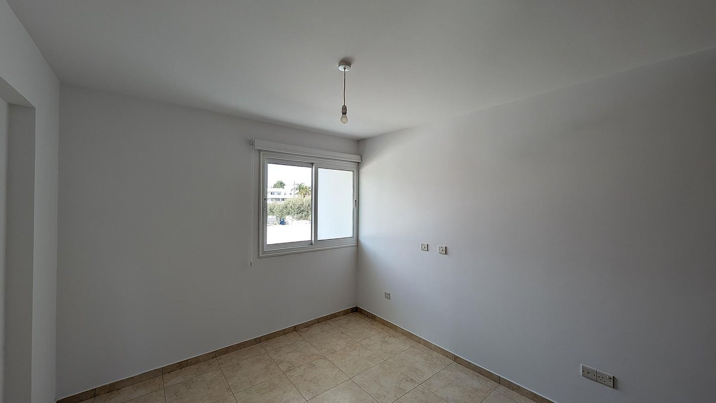 Investment Opportunity: Three-Storey Residential Building with 4 Apartments in Kiti, Larnaca – id S2845