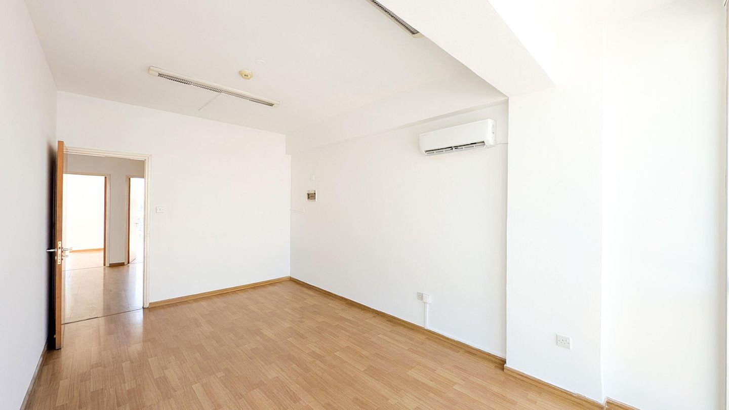 Yield Producing, Mixed-use commercial building in Acropoleos Avenue, Strovolos, Nicosia – id S46027