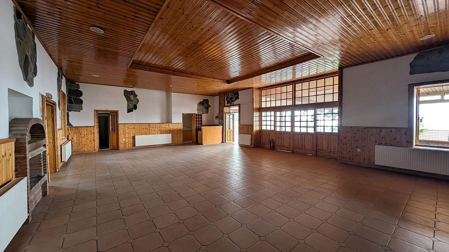 Former Hotel Building with Development Potential – Pedoulas, Nicosia – id S40424
