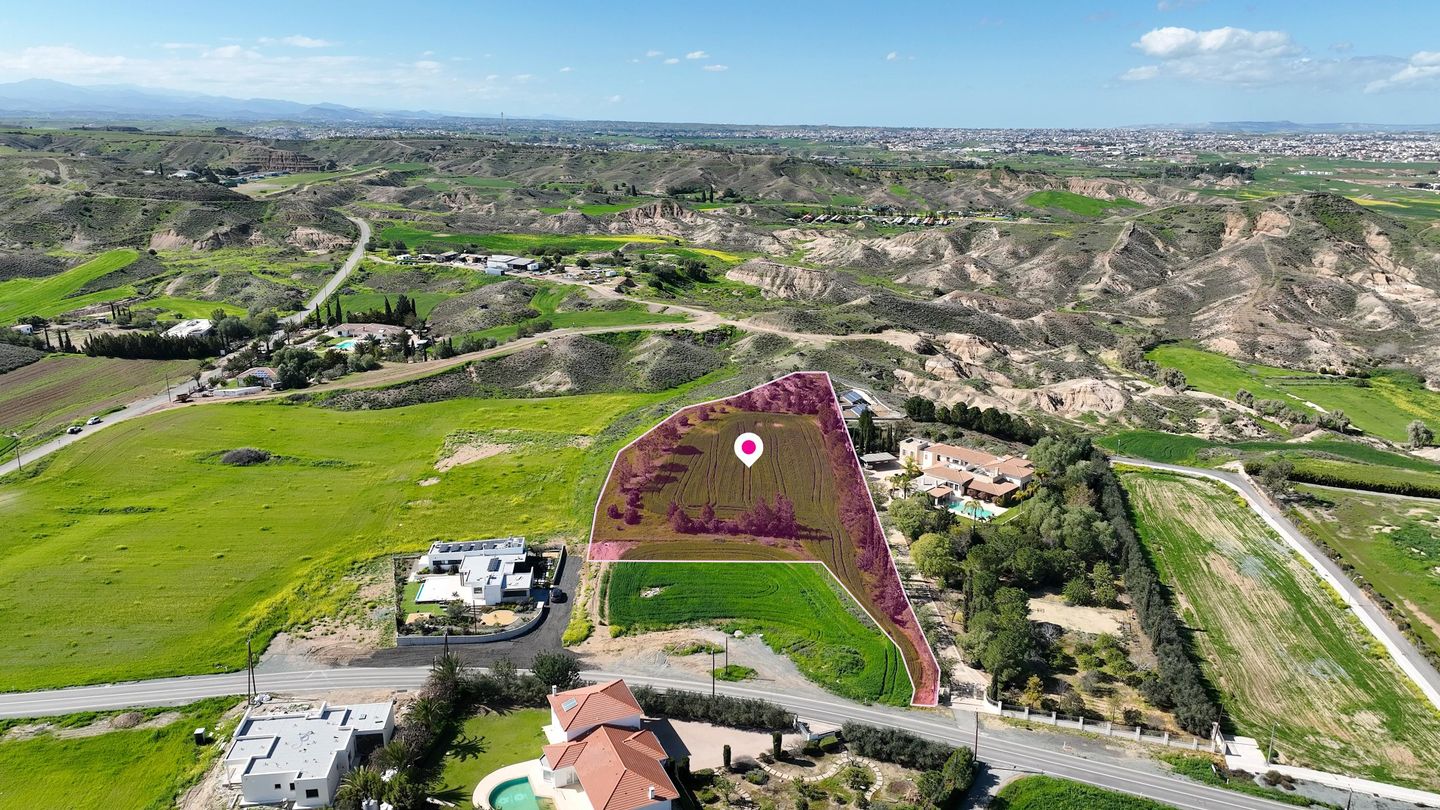 Residential Development Land in Latsia, Nicosia – id S46001
