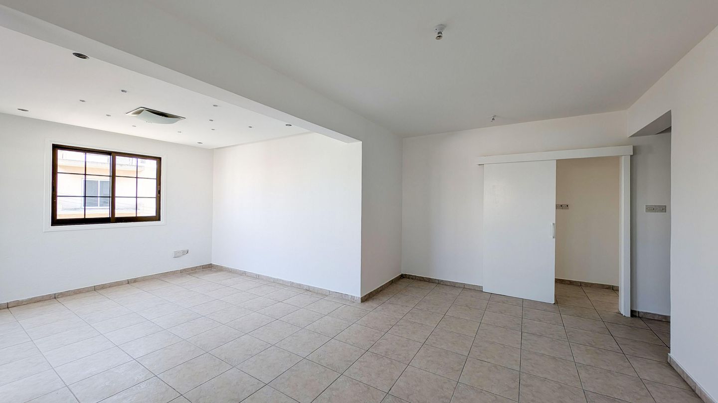 Three-Bedroom Apartment in Panagia, Nicosia – id S33366