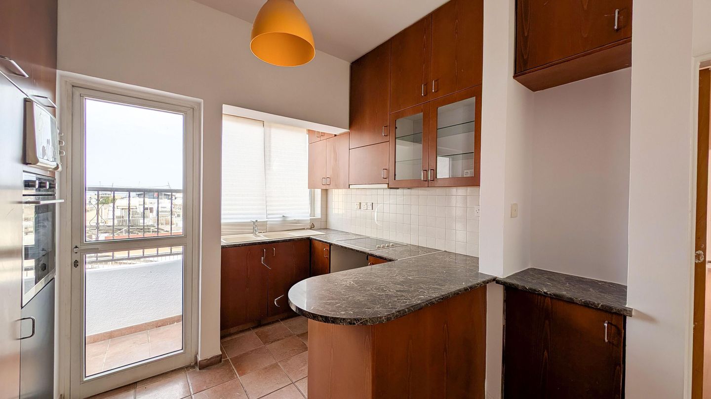 Three-Bedroom Apartment in Agios Spyridonas, Limassol – id S41598