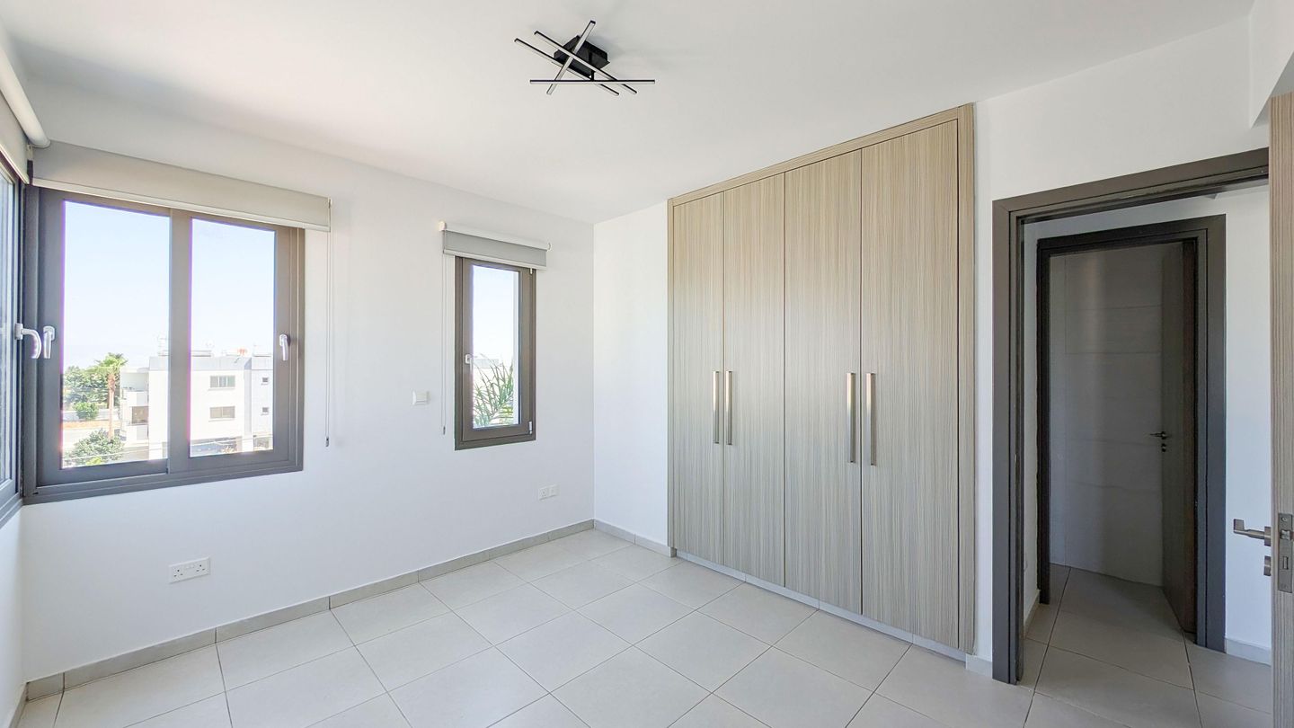 Two-Bedroom Apartment with Roof Garden in Lakatamia, Nicosia – id S6155