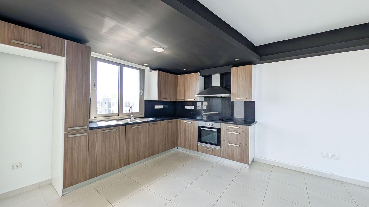 Two-Bedroom Apartment with Roof Garden in Lakatamia, Nicosia – id S6155