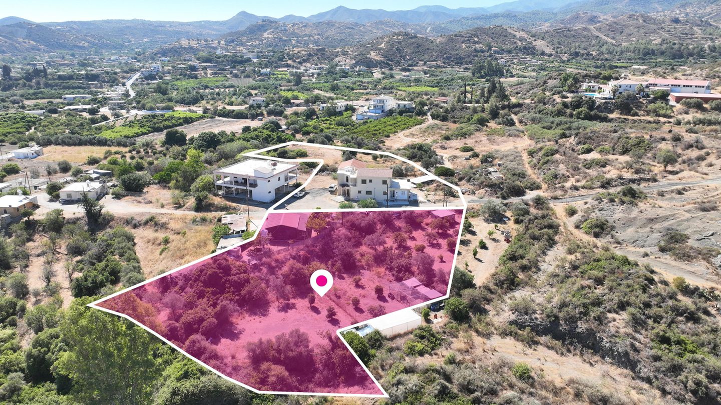 (Share) Residential field in Kato Pyrgos, Nicosia – id S33293