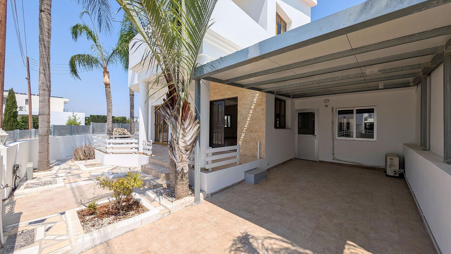 Detached Two Storey House in Aradippou, Larnaca – id S31886