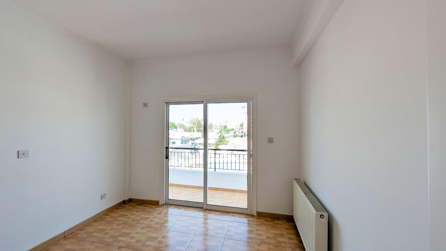 Top Floor Three-Bedroom apartment in Aglantzia, Nicosia – id S2843