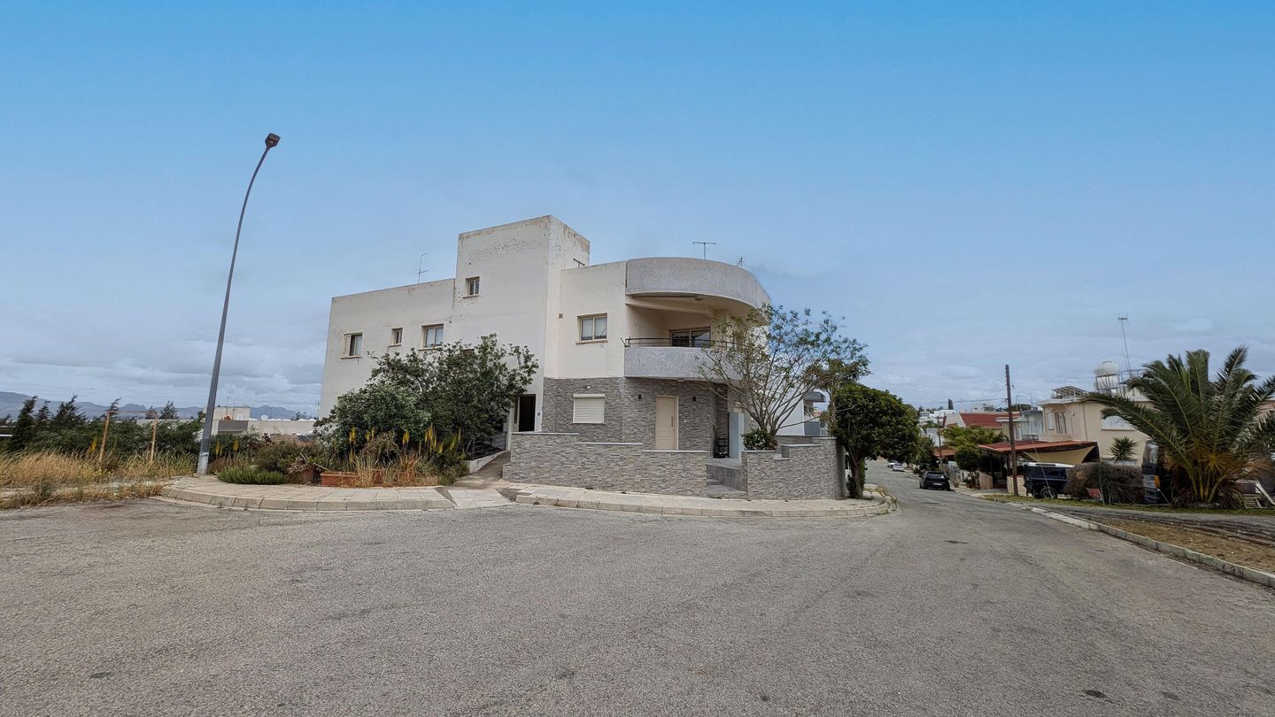 Two-Bedroom Apartment in Lakatamia, Nicosia – id S33677