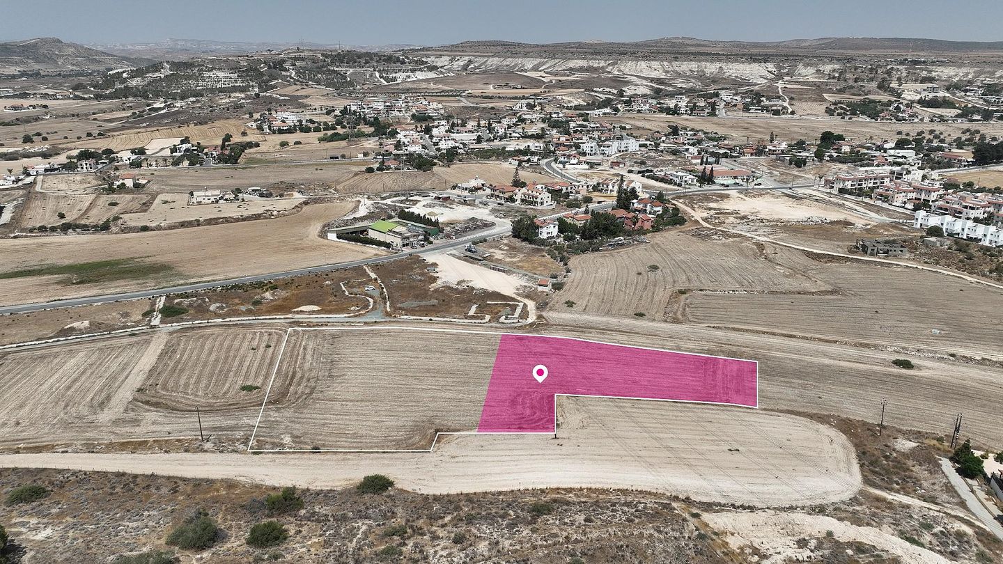 Share of Residential field in  Pyla, Larnaca – id S1864