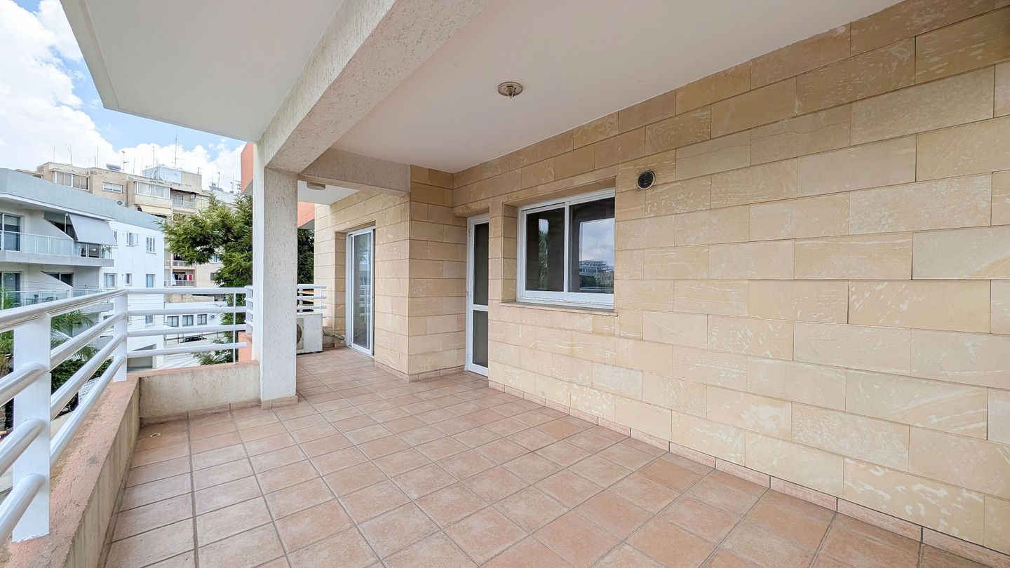 Three-bedroom Apartment in Chryseleousa, Strovolos, Nicosia – id S41473