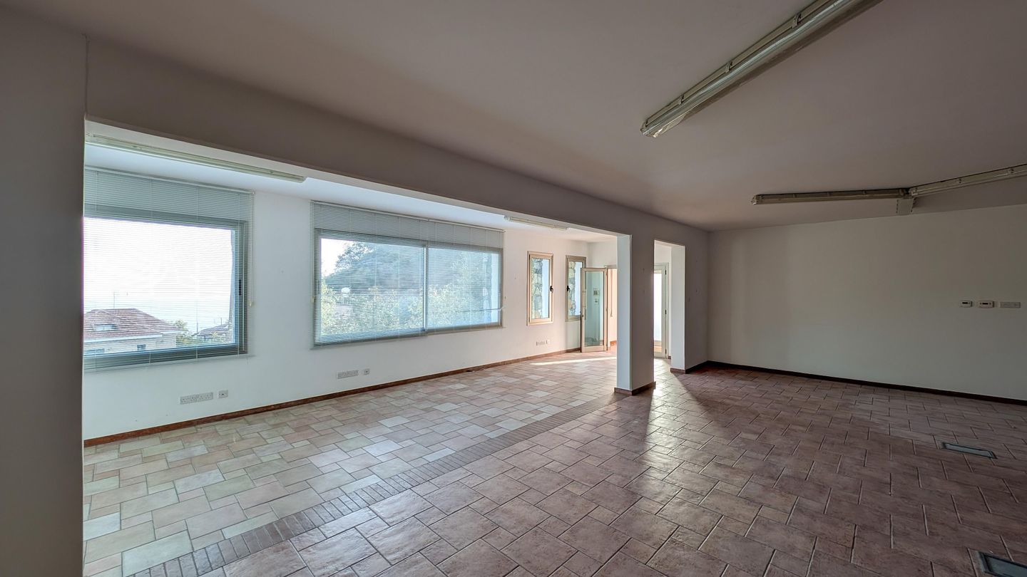 Spacious Two-Storey Home with Basement andamp; Workshop in Zoopigi, Limassol – id S45918
