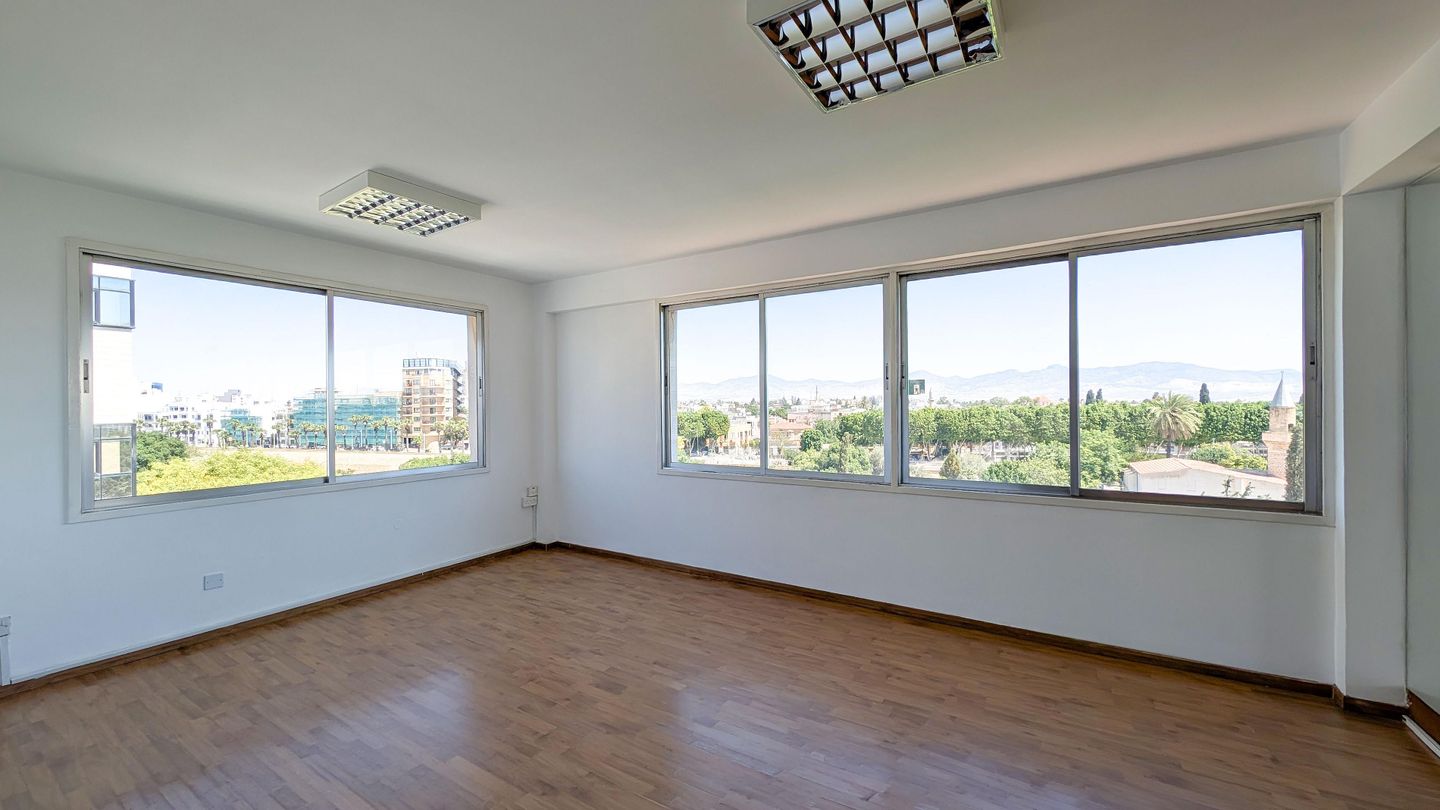 Office space in Trypiotis, Nicosia – id S32981