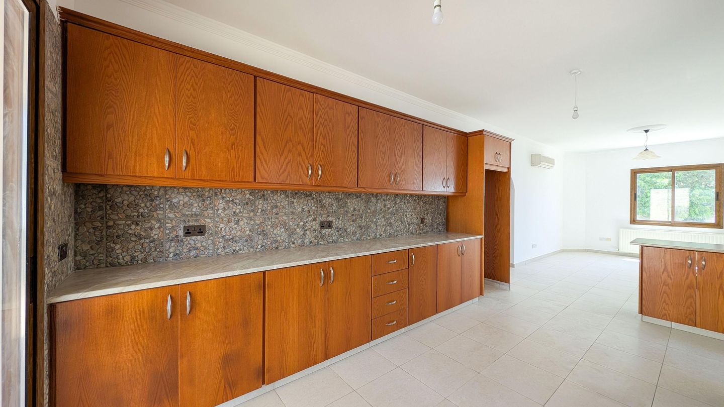 Detached two-storey House in Ineia, Paphos – id S41056