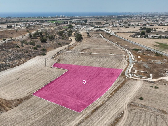 Share of Residential field in  Pyla, Larnaca – id S1864
