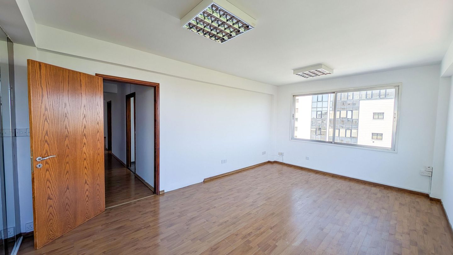 Office space in Trypiotis, Nicosia – id S32981
