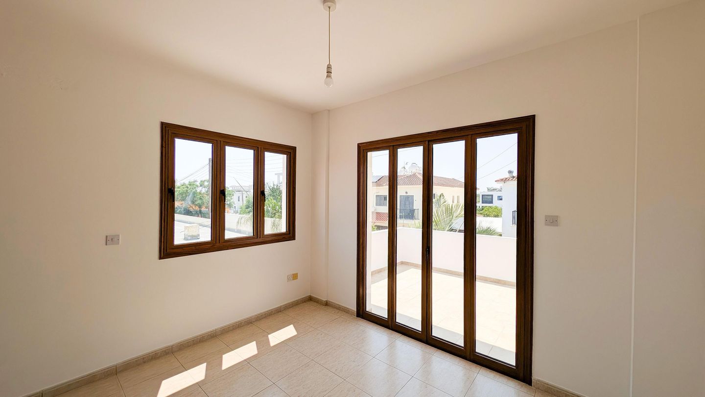 Detached Two Storey House in Aradippou, Larnaca – id S31886