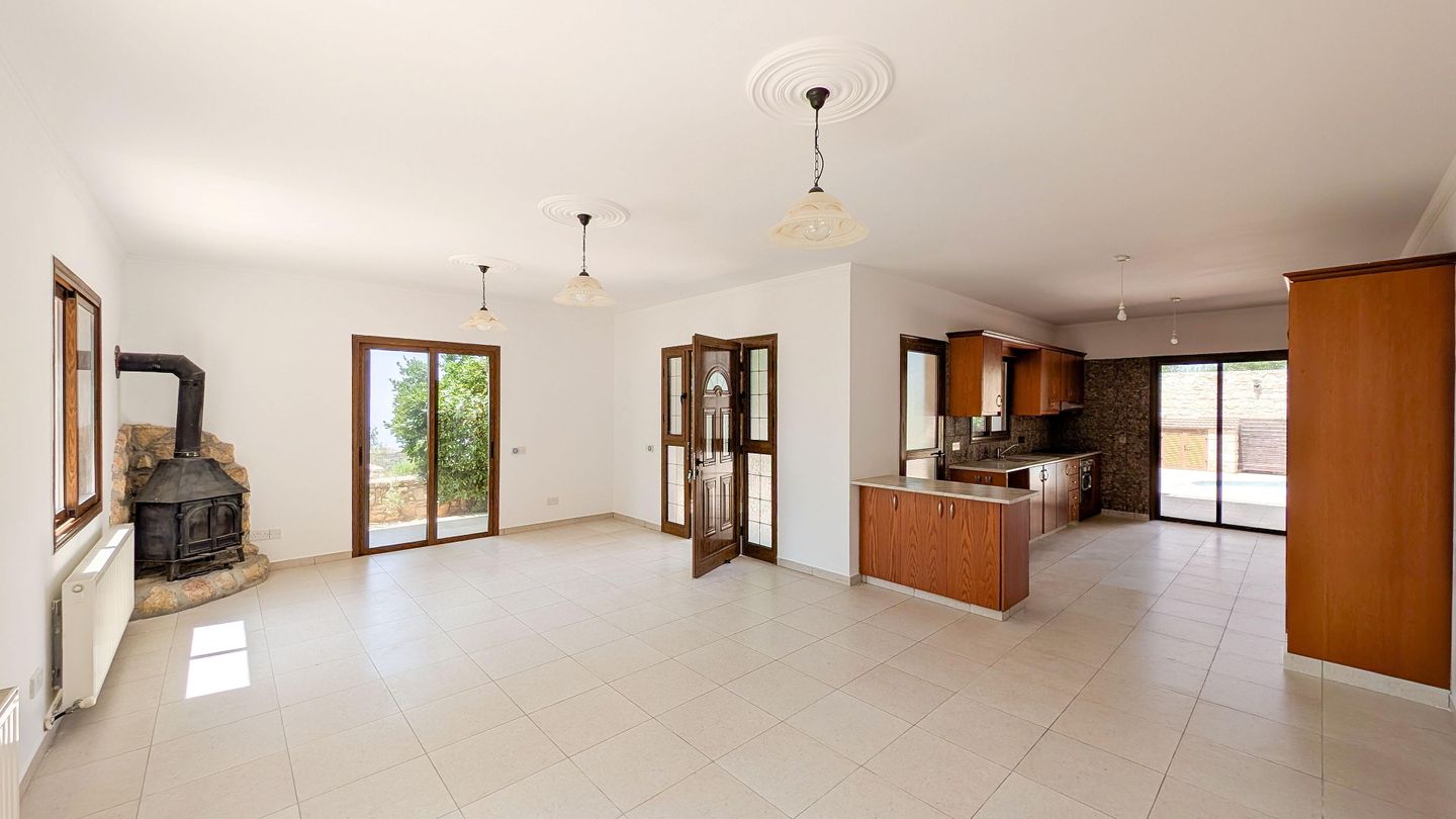 Detached two-storey House in Ineia, Paphos – id S41056