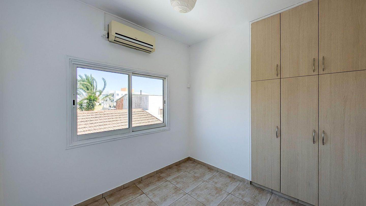 Four-Bedroom Semi-detached House in Agios Nikolaos, Larnaca – id S31930