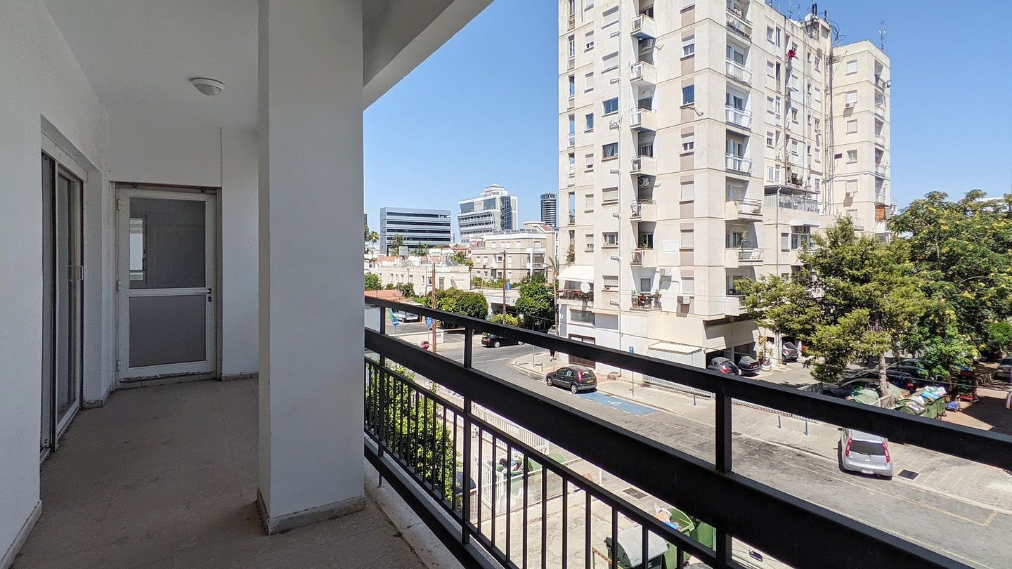 Office Unit in Agioi Omologites, Nicosia – id S44909