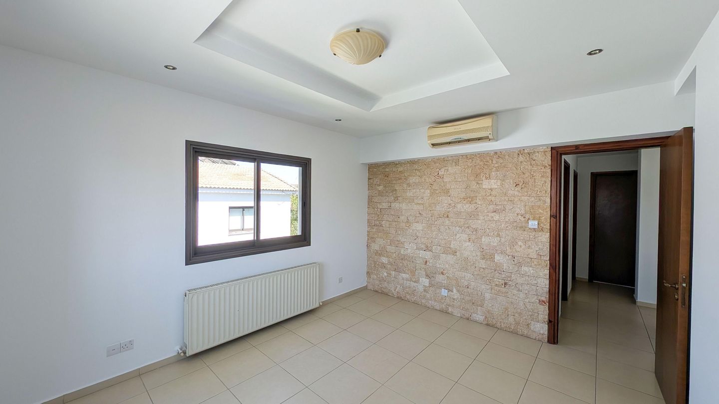 Three-Bedroom semi-detached house in Pera Chorio, Nicosia – id S41110