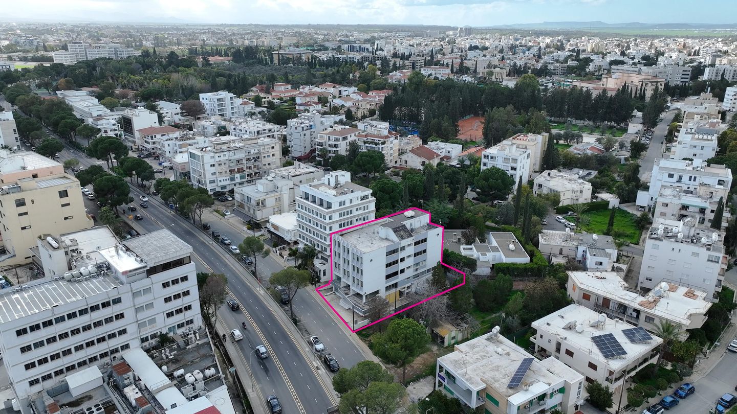 Four-storey building with a basement located in Engomi, Nicosia – id S46000