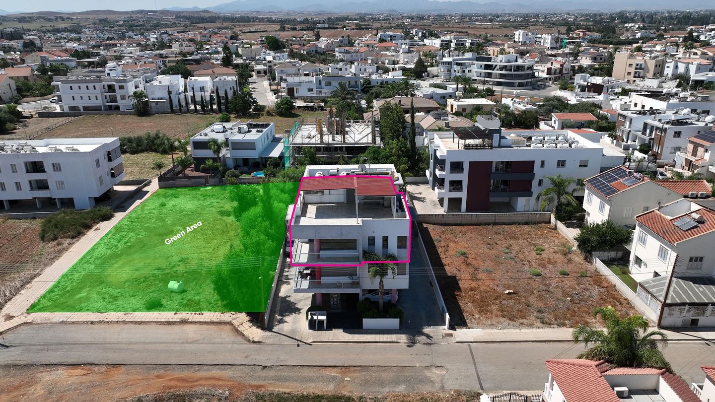 Two-Bedroom Apartment with Roof Garden in Lakatamia, Nicosia – id S6155