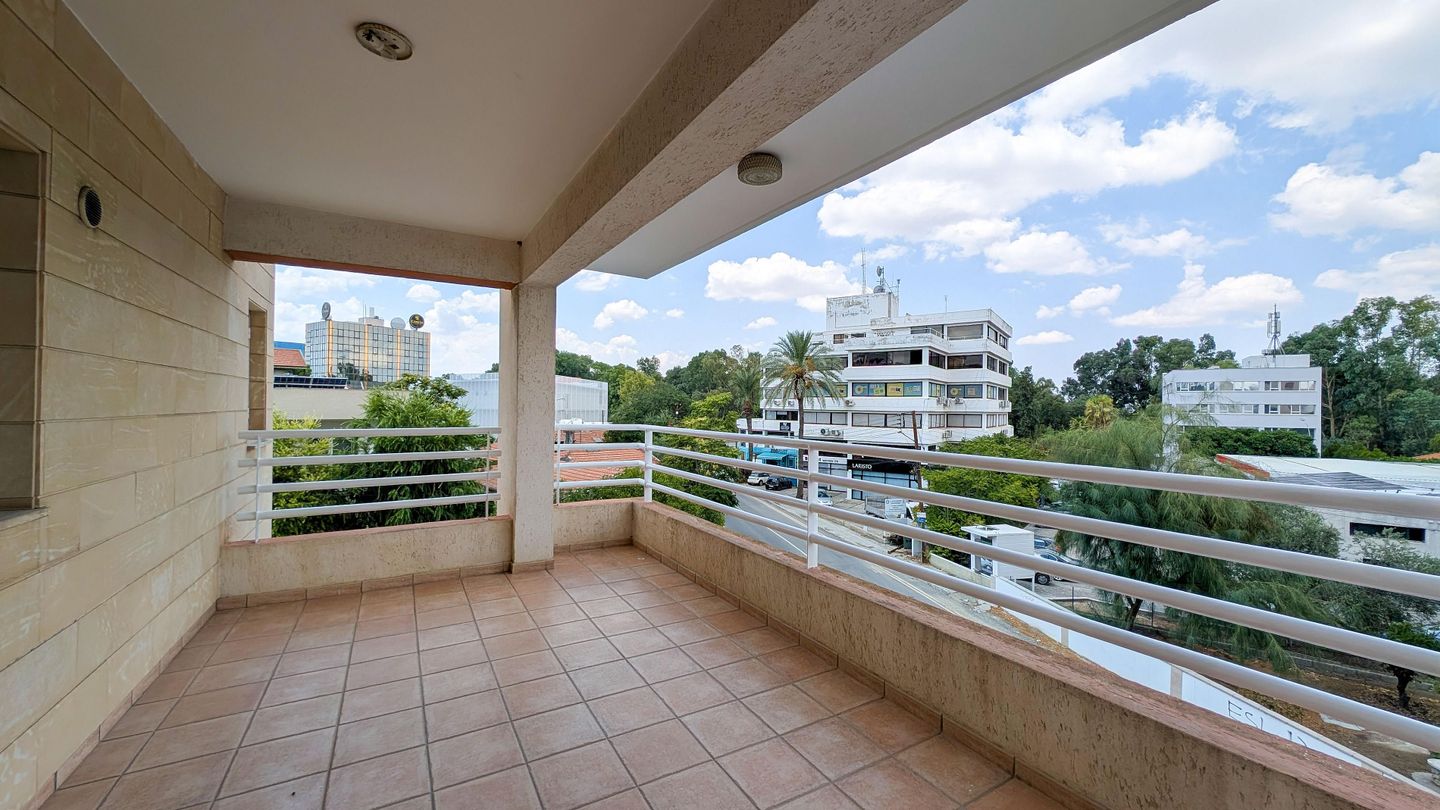 Three-bedroom Apartment in Chryseleousa, Strovolos, Nicosia – id S41473