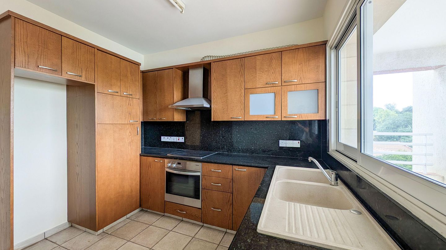 Three-bedroom Apartment in Chryseleousa, Strovolos, Nicosia – id S41473
