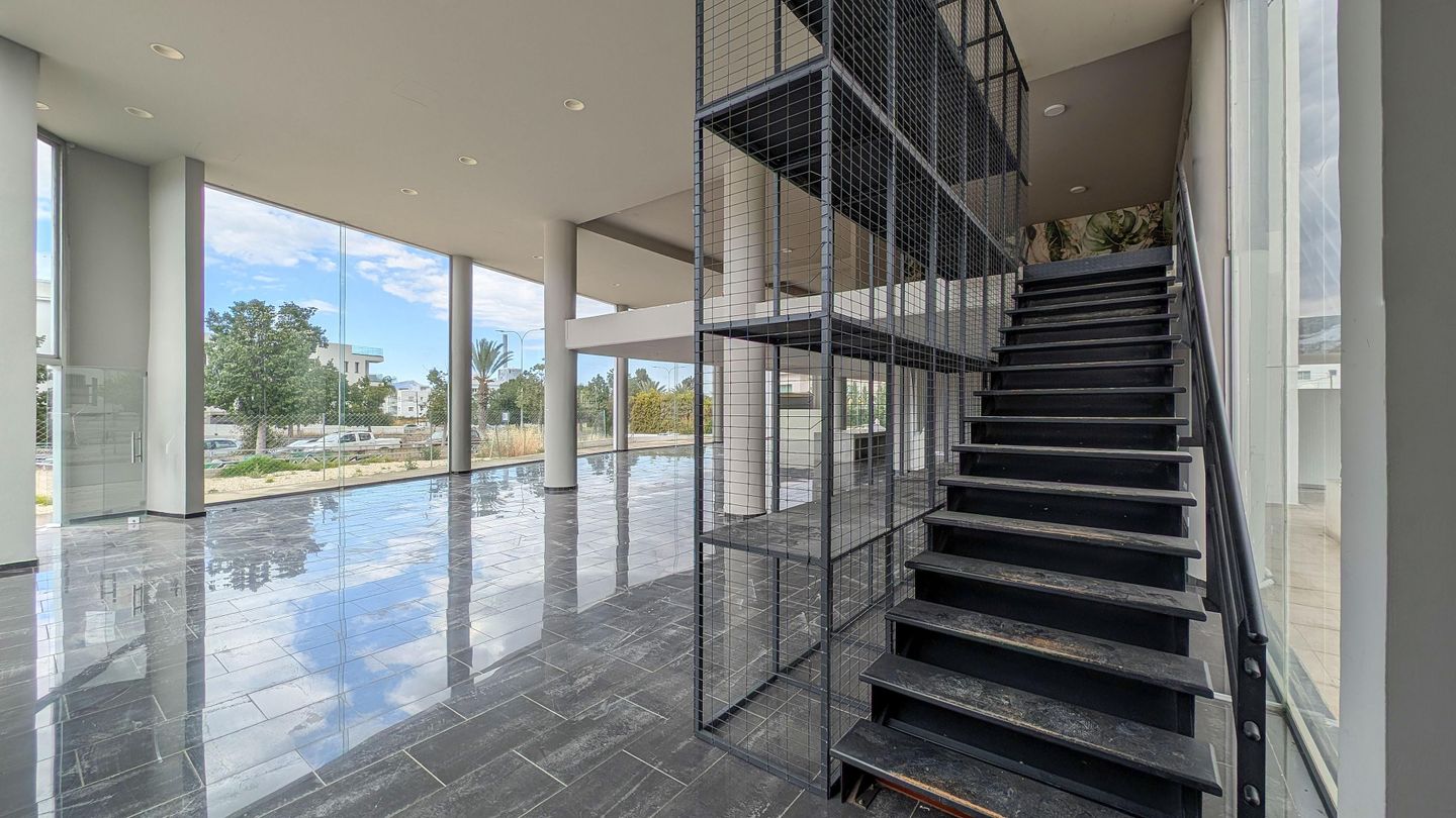 Mixed-use Building in a prime location in Strovolos, Nicosia – id S20003