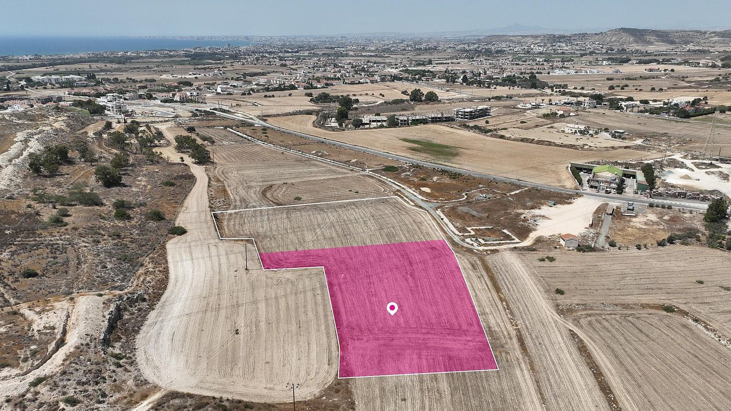 Share of Residential field in  Pyla, Larnaca – id S1864