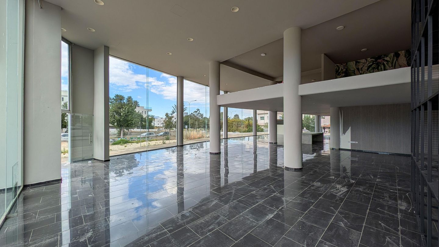 Mixed-use Building in a prime location in Strovolos, Nicosia – id S20003