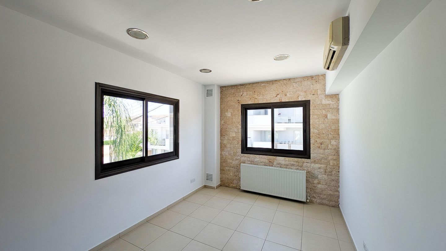 Three-Bedroom semi-detached house in Pera Chorio, Nicosia – id S41110