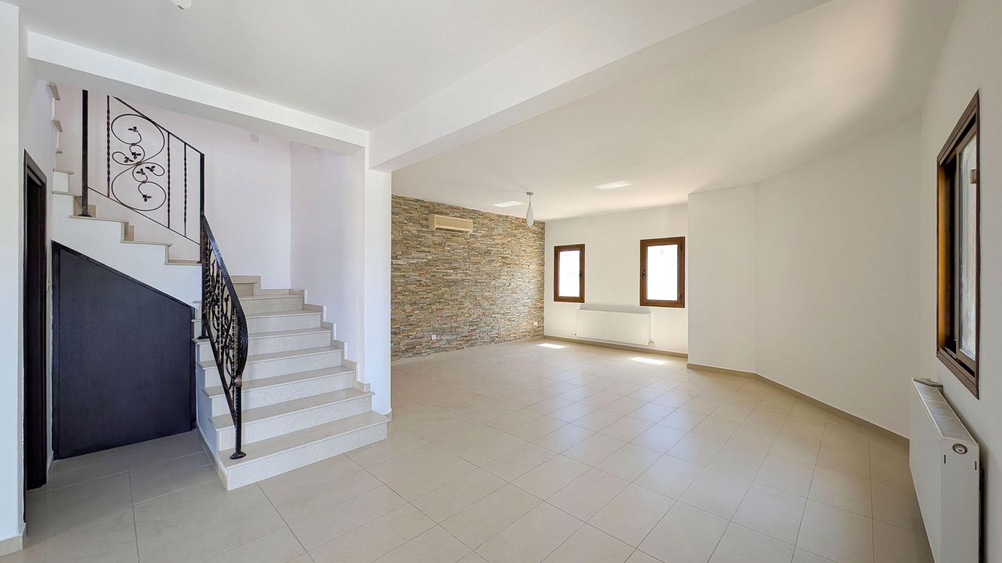 Four-Bedroom House in Aradippou, Larnaca – id S3834