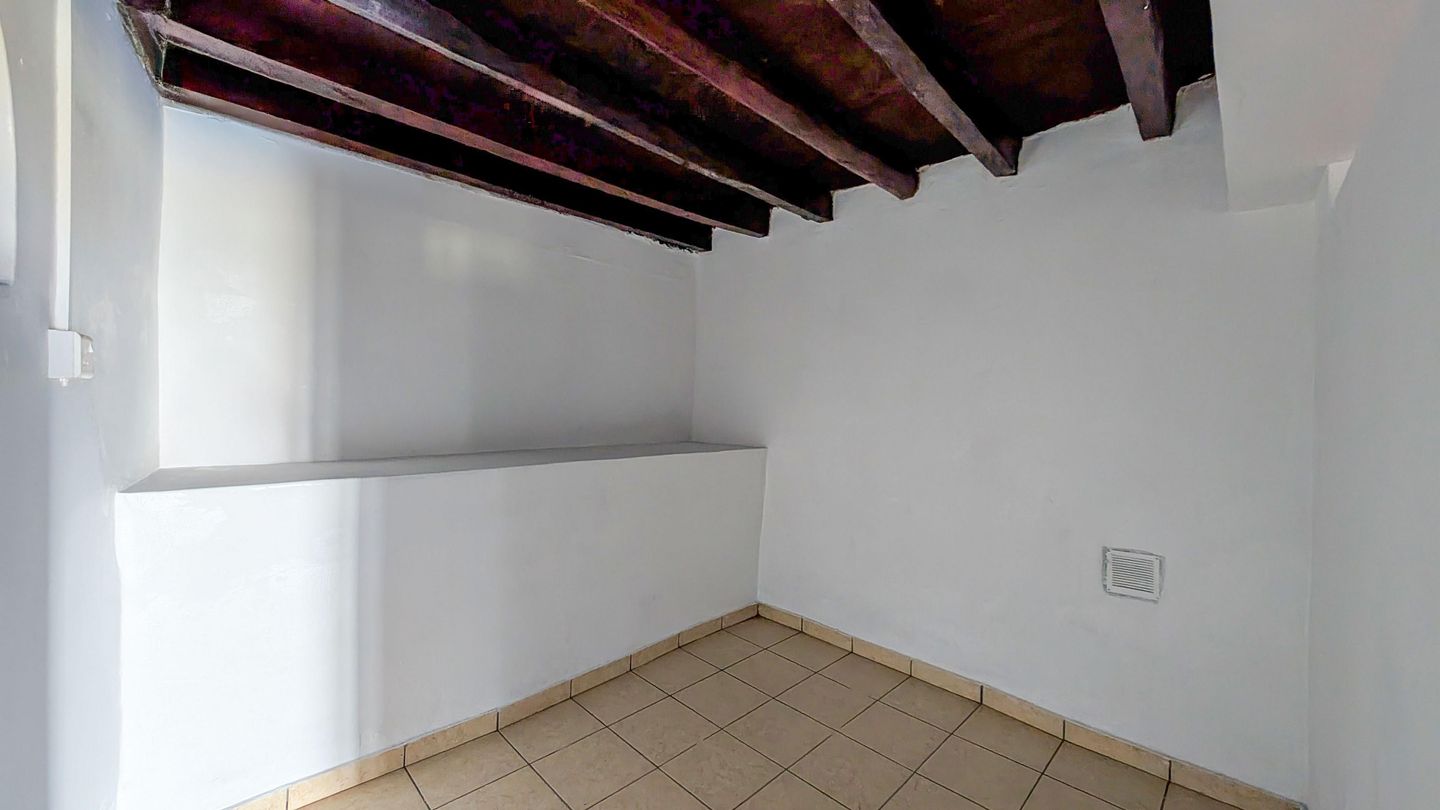 Three-Bedroom House in Agros, Limassol – id S31647