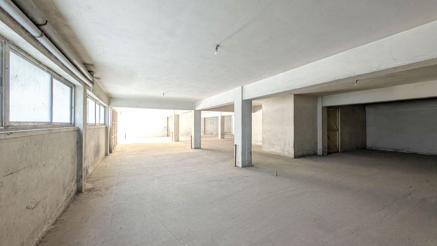 Four-storey building with a basement located in Engomi, Nicosia – id S46000