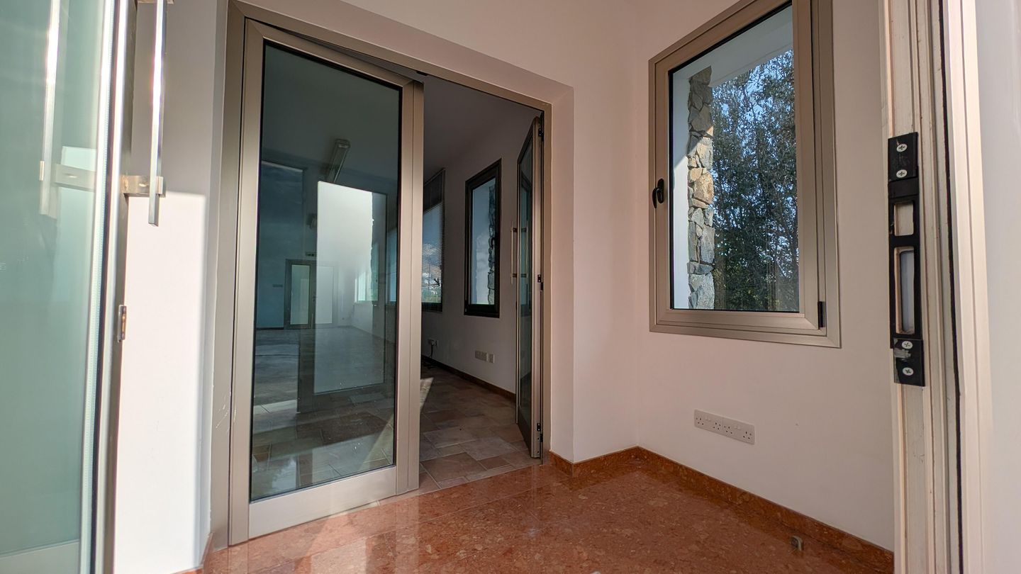 Spacious Two-Storey Home with Basement andamp; Workshop in Zoopigi, Limassol – id S45918