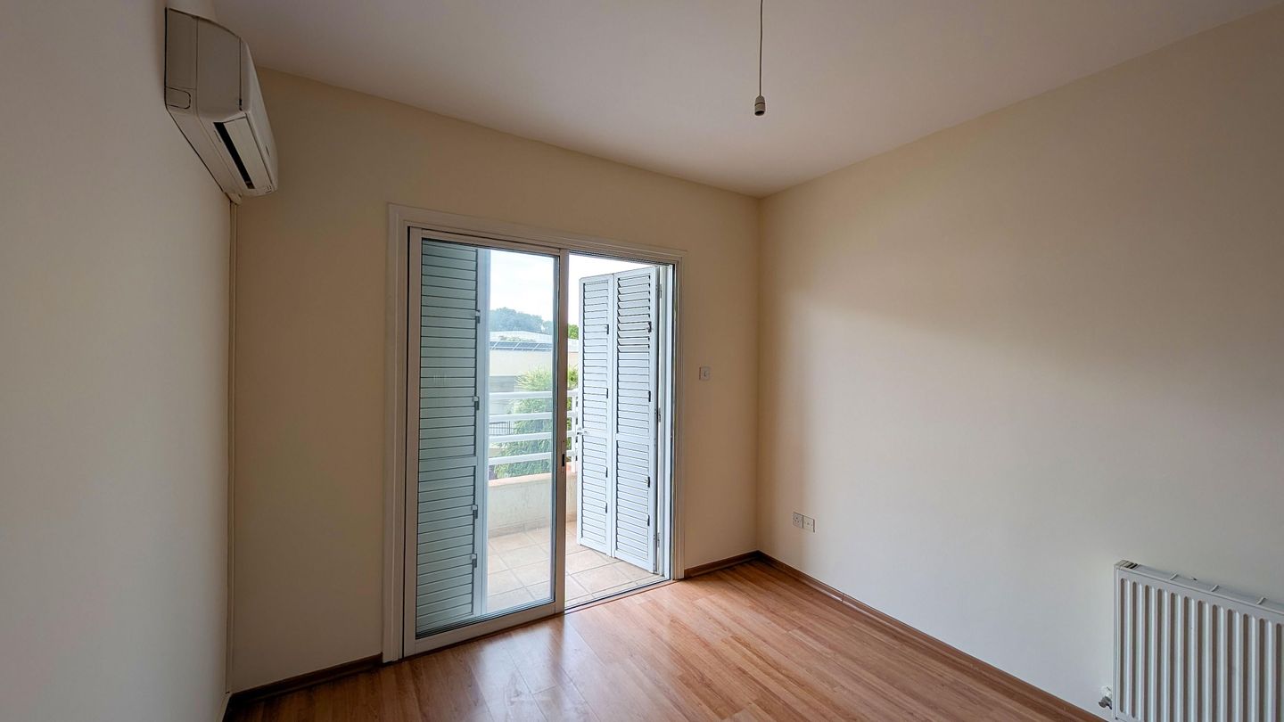 Three-bedroom Apartment in Chryseleousa, Strovolos, Nicosia – id S41473