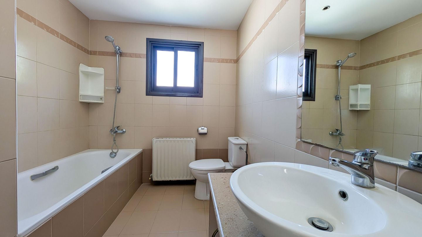 Three-Bedroom semi-detached house in Pera Chorio, Nicosia – id S41110
