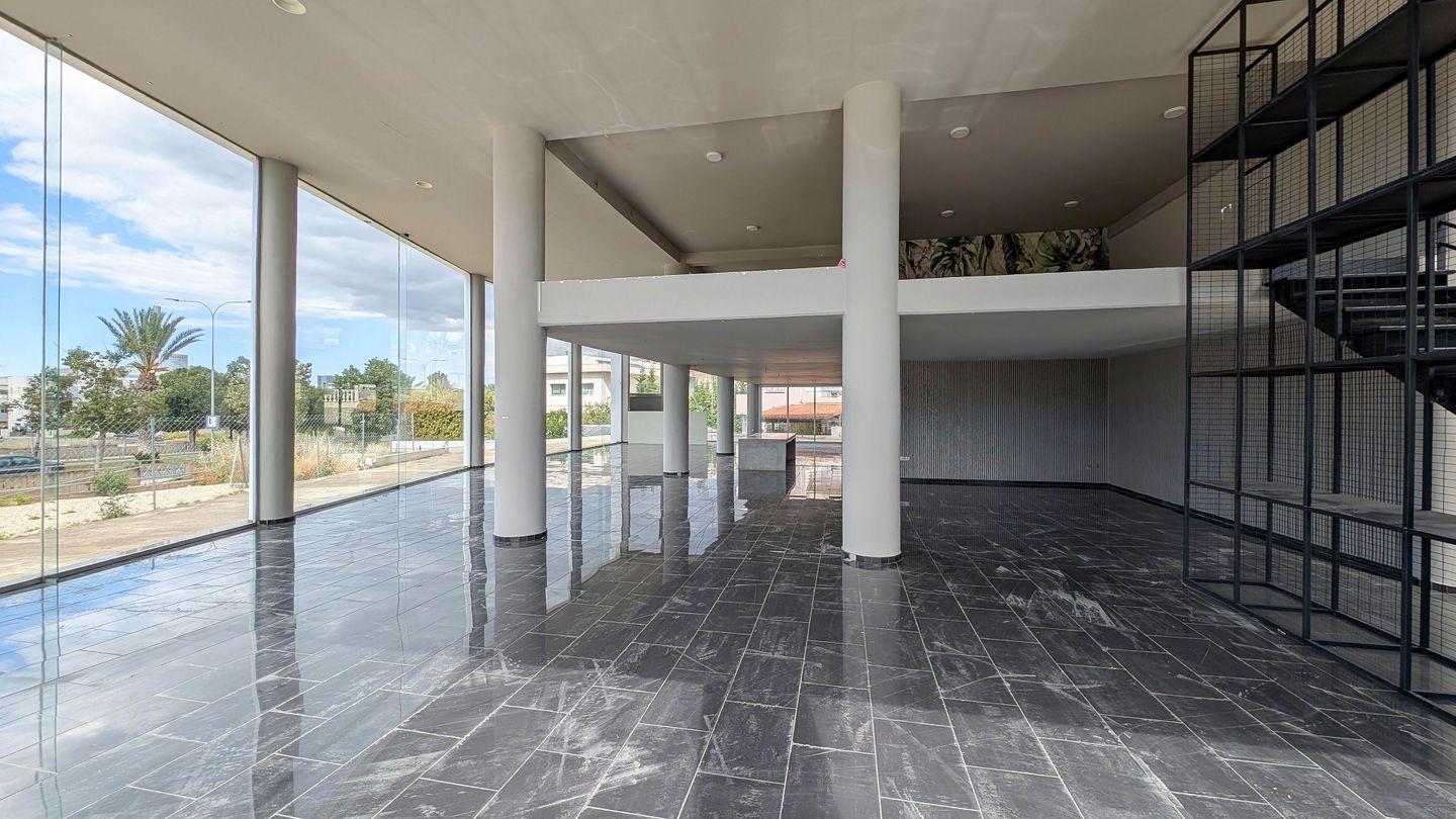 Mixed-use Building in a prime location in Strovolos, Nicosia – id S20003