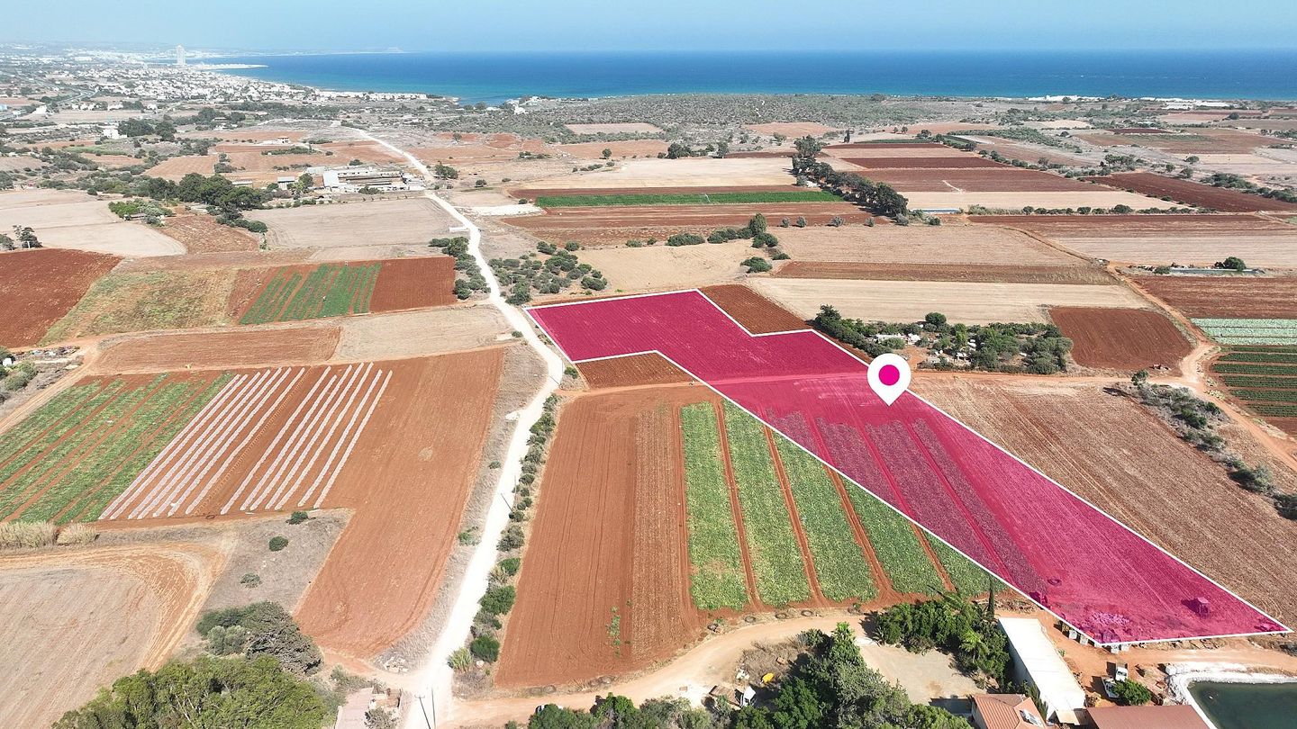 Touristic Field in Liopetri, Ammochostos – id S44329