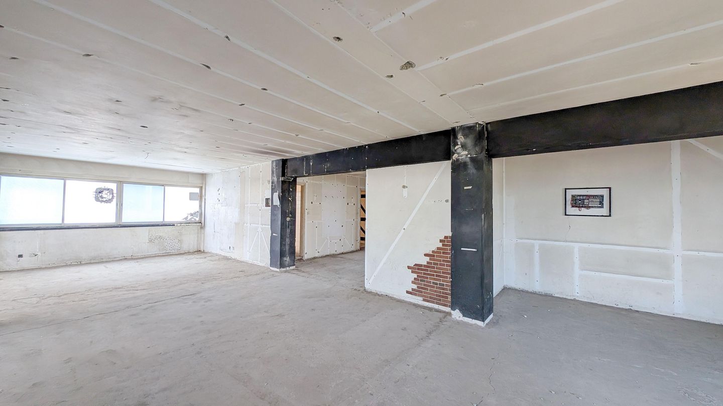 Four-storey building with a basement located in Engomi, Nicosia – id S46000