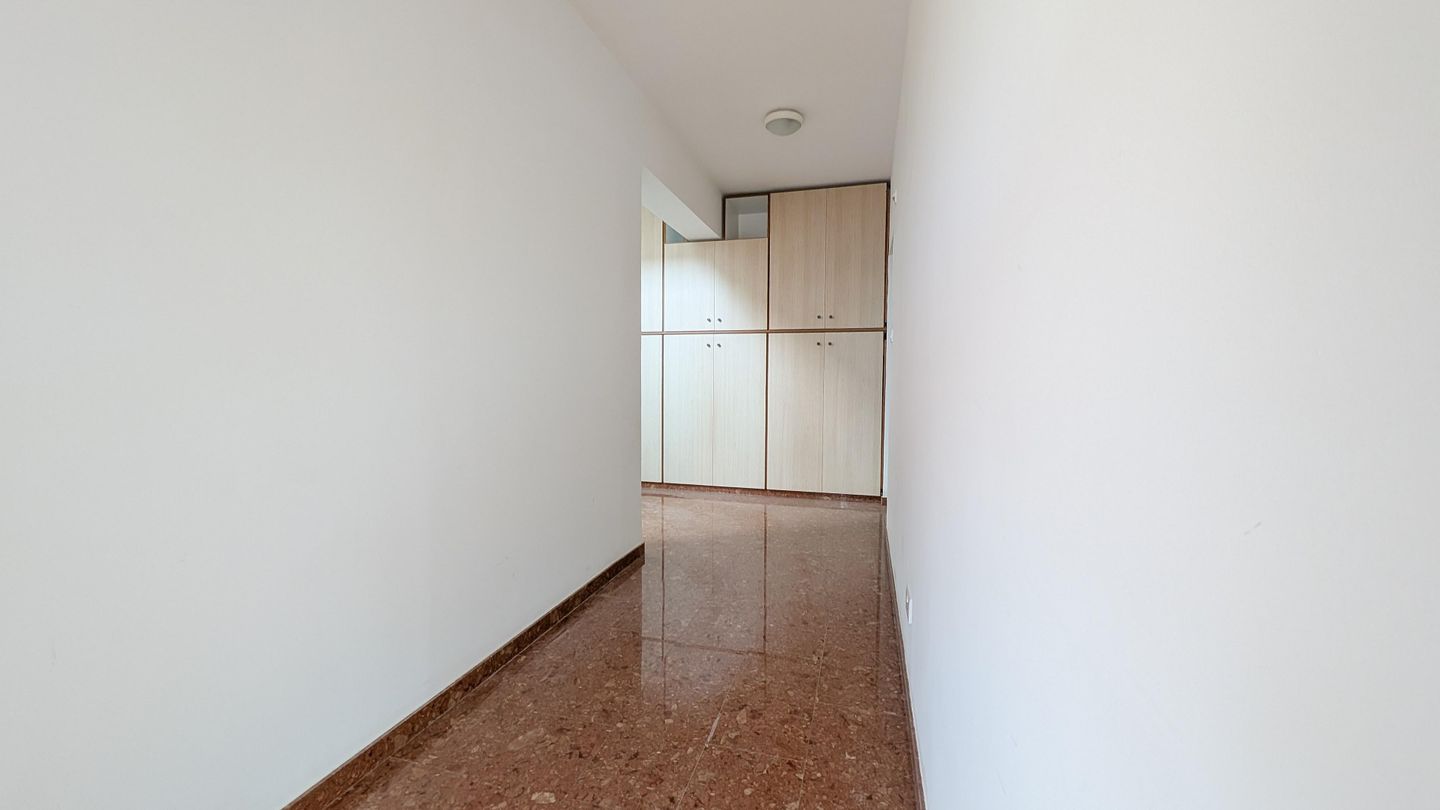 Spacious Two-Storey Home with Basement andamp; Workshop in Zoopigi, Limassol – id S45918