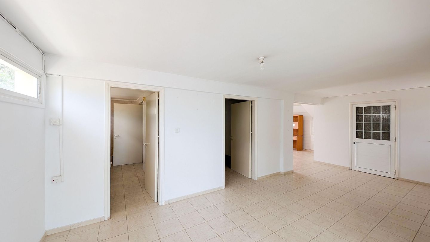 Three-Bedroom House in Dali, Nicosia – id S232