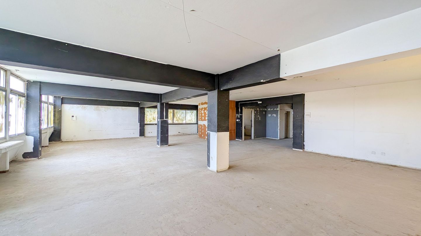 Four-storey building with a basement located in Engomi, Nicosia – id S46000