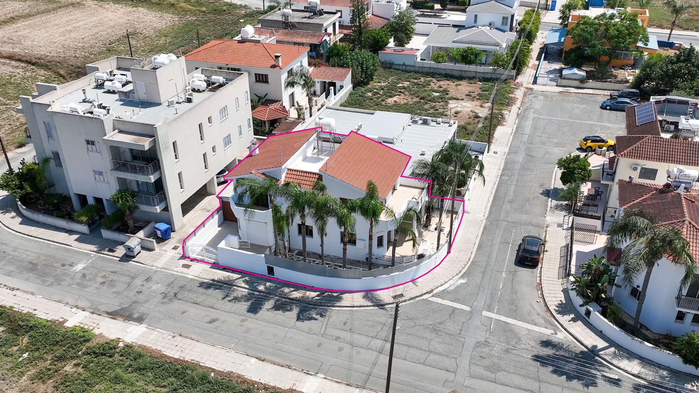 Detached Two Storey House in Aradippou, Larnaca – id S31886