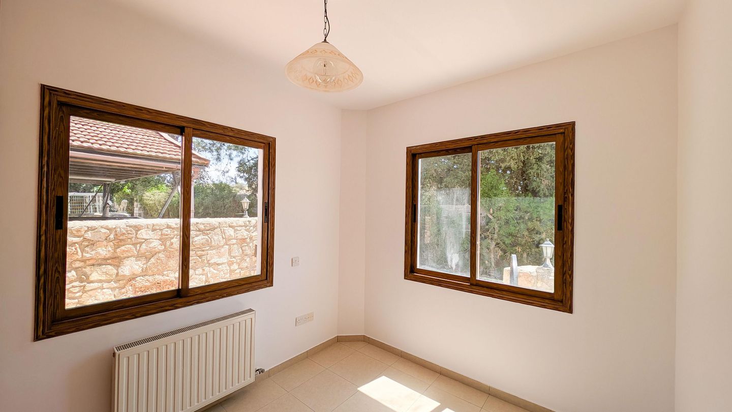 Detached two-storey House in Ineia, Paphos – id S41056
