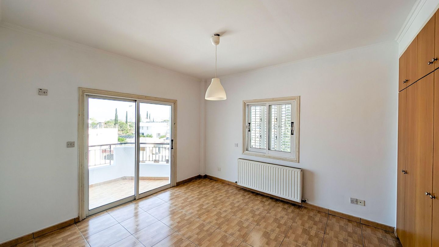 Top Floor Three-Bedroom apartment in Aglantzia, Nicosia – id S2843